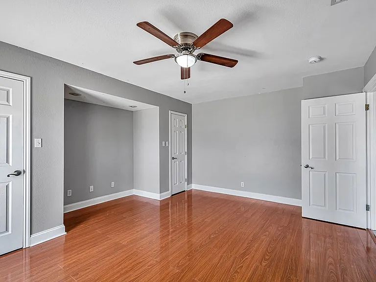 1710 N Weatherford St — Photo 24