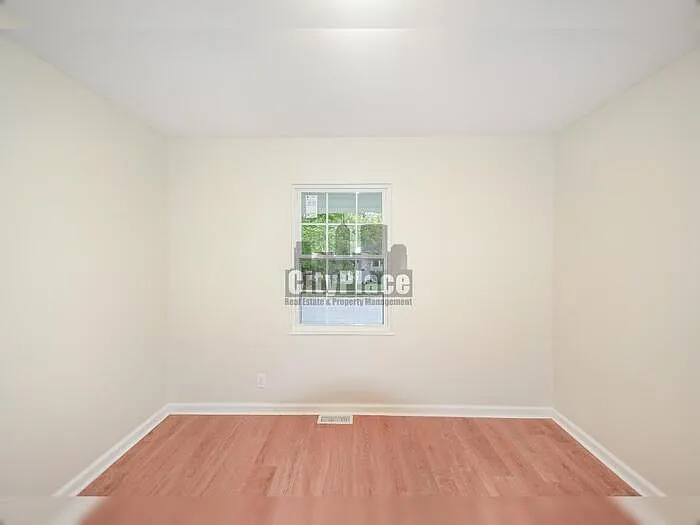 3202 Macarthur Ln — Photo 14