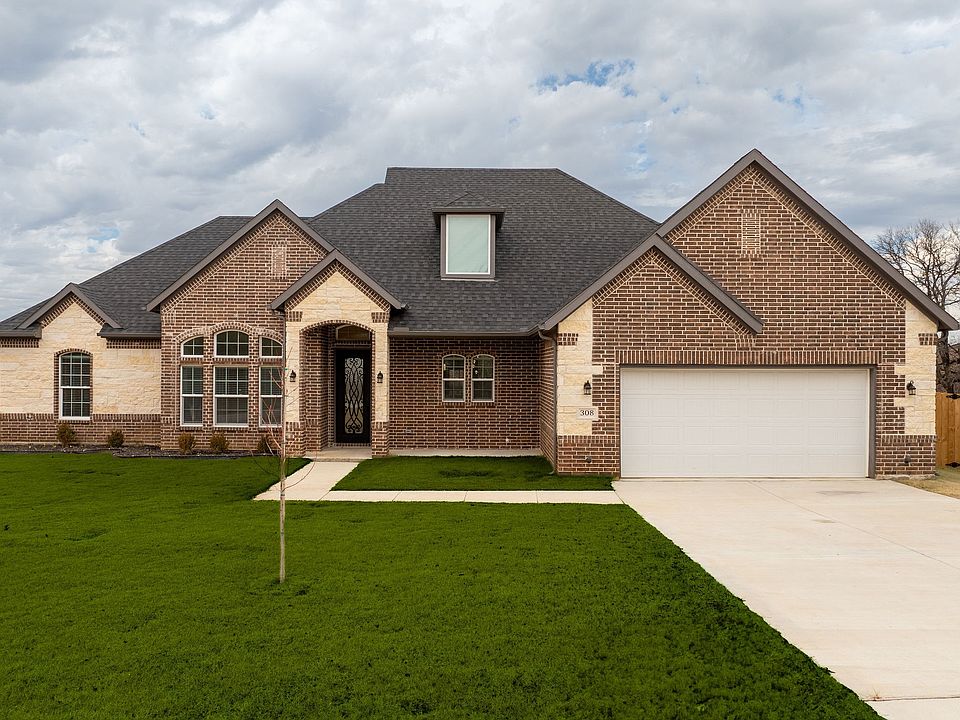 1st image of 308 Oakwood Dr