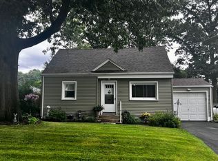 15 Conrad St, Chicopee, MA 01013