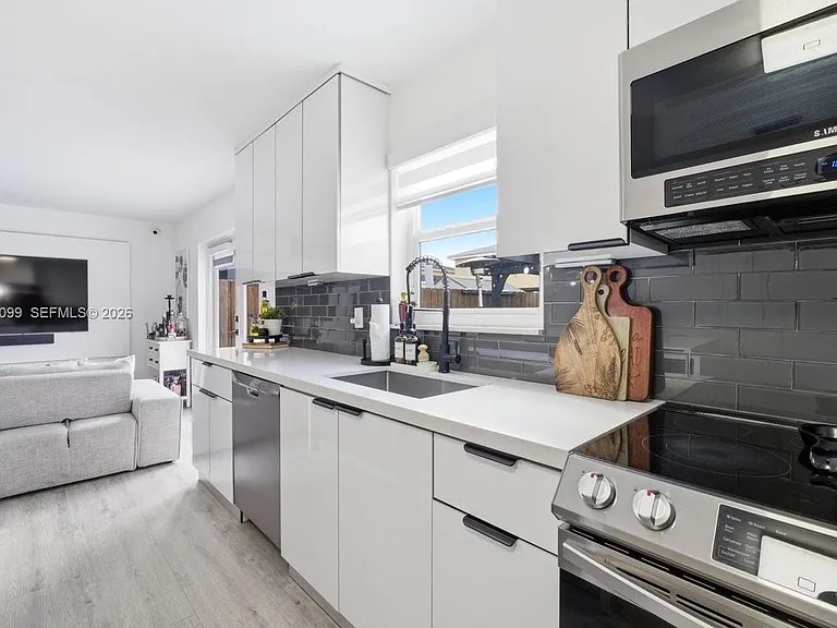 12138 SW 250th Ter — Photo 12