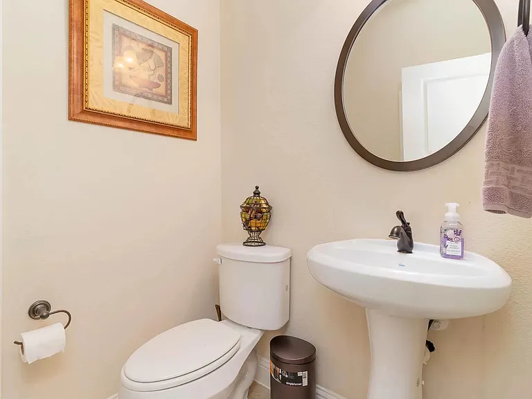 4654C Rhett Ln — Photo 9