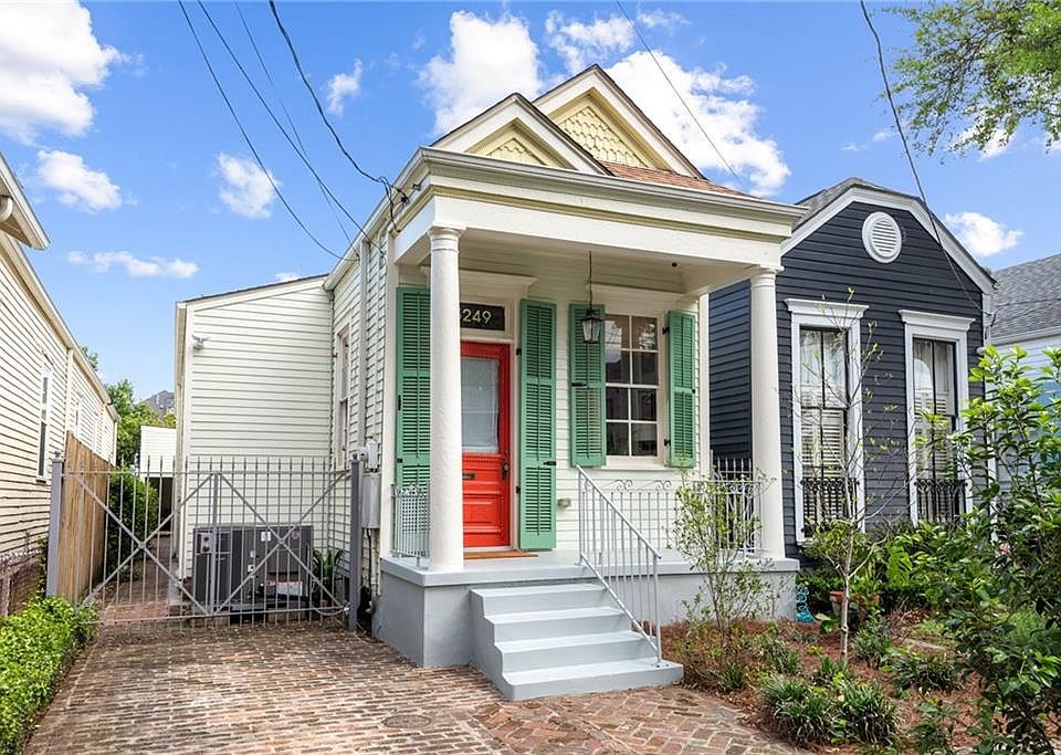 1st image of 5249 Laurel St