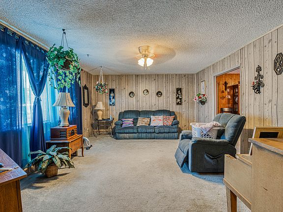 5th image of 10217 Sumatra Ave