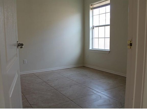 4th image of 2925 Indian Creek Ave