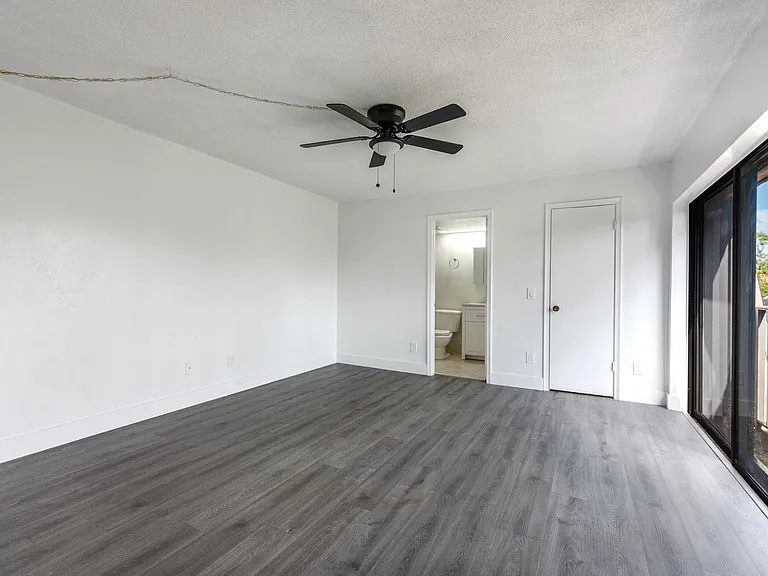 471 Kirk Rd #D — Photo 13