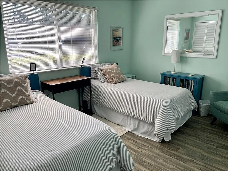 133 Linkside Dr — Photo 10