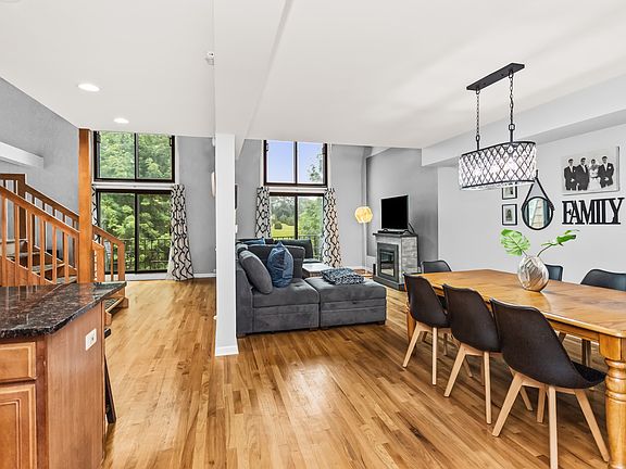 4th image of 600 W Russell St APT 309
