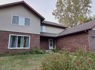 2022 Adderbury Ln, Madison, WI 53711