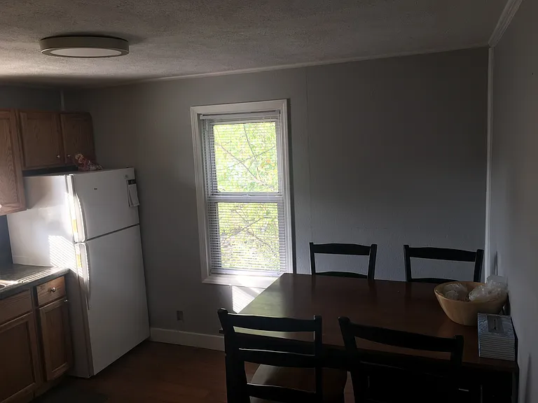 205 N Mill St #4 — Photo 4