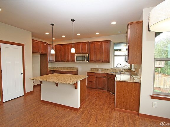 4th image of 5561 Old Settler Dr