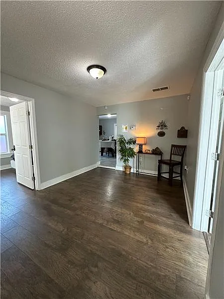 1 bed, $850 — Photo 2