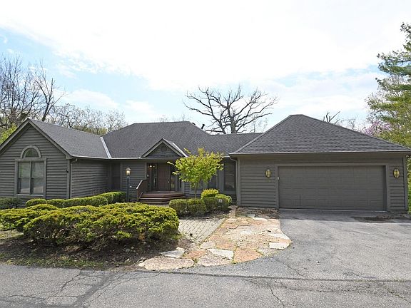 2nd image of 3849 Chimney Hill Dr