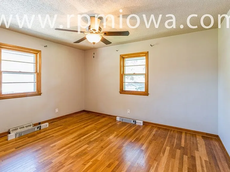 4127 Shawnee Ave — Photo 9