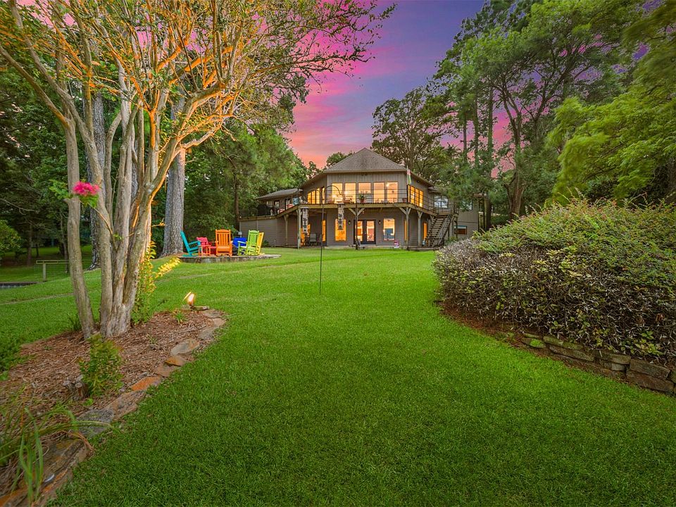 1st image of 682 Shoreline Dr