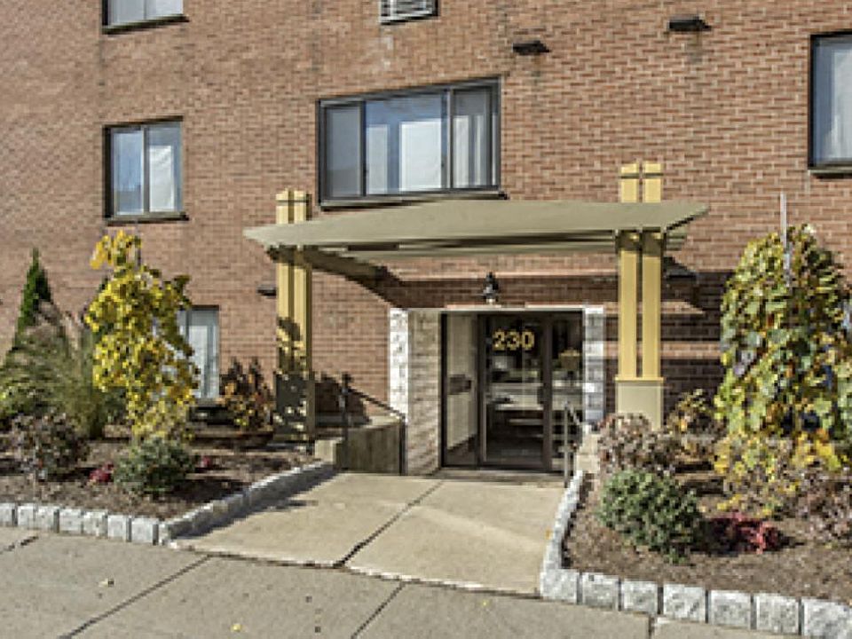 1st image of 100 Babcock St #1A