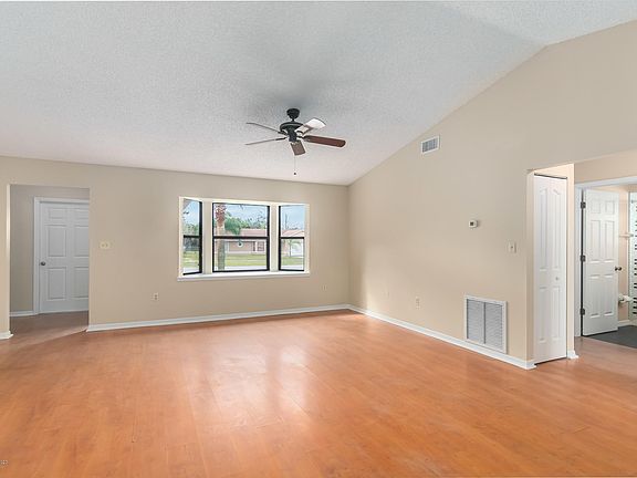 5th image of 2933 Brandywine Cir