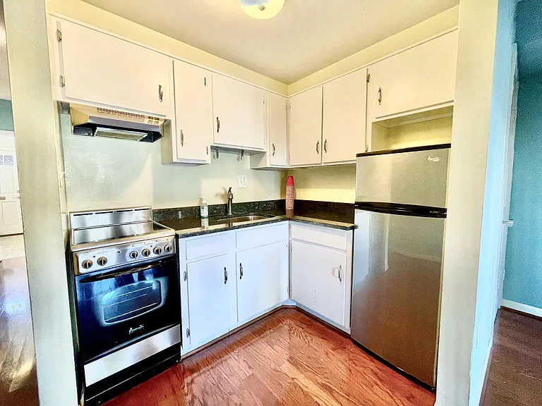 1228 C St SE — Photo 19