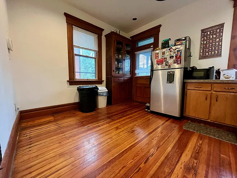 315 W Hubbard Ave — Photo 16