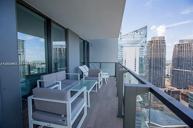 68 SE 6th St #3210 — Photo 3