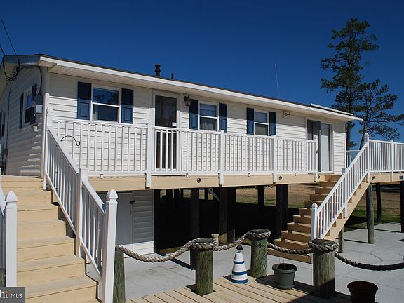 3rd image of 193 Judith Sound Cir