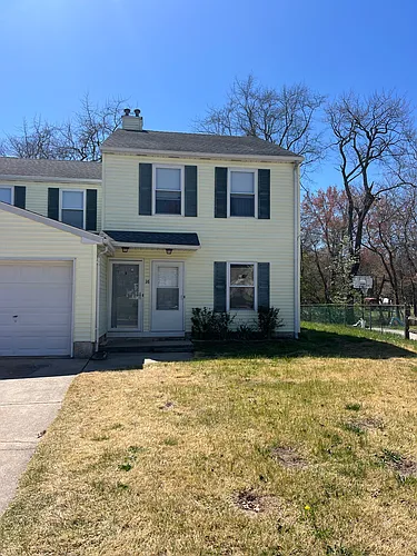 16 Maynard Dr #A Photo 1