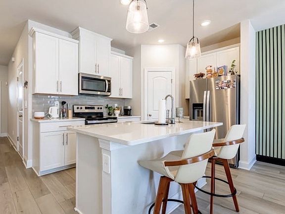 5th image of 4616 Ridge Bend Dr