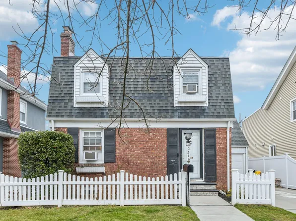 251 E Argyle Street, Valley Stream, NY 11580