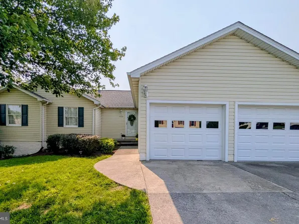 2620 Stonegate Dr, Winchester, VA 22601