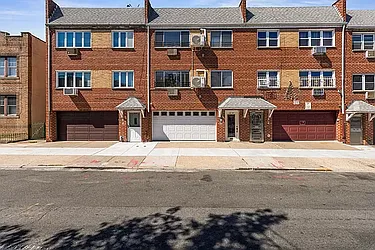 2247 Harman Street  image 1 of 15
