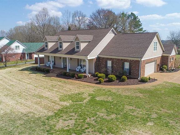 4th image of 3830 Jenkins Dr