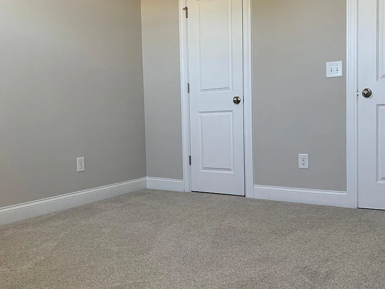 2631 Statesville Ave — Photo 7