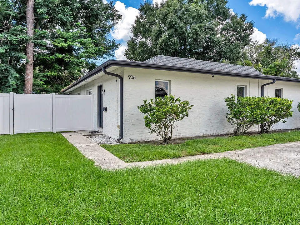 908 W Carole St #906