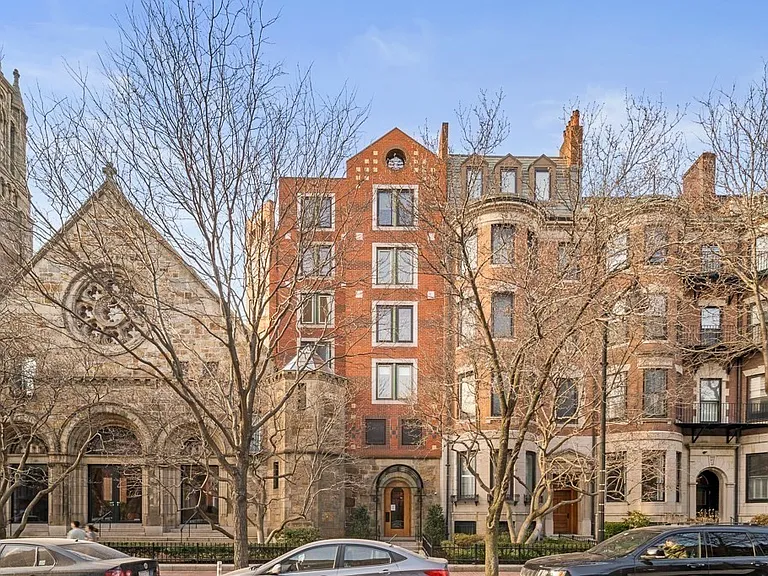 492 Beacon St #32 — Photo 2