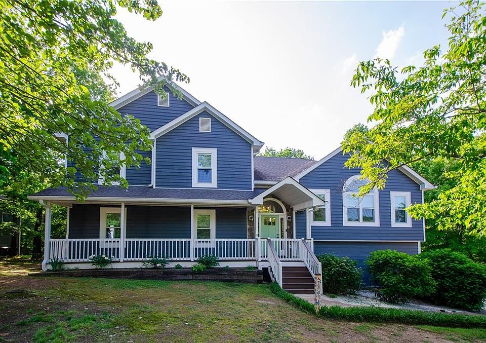 1st image of 219 Brick Mill Dr