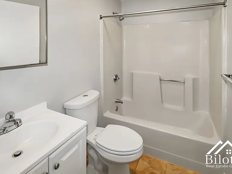 859 Pine Street — Photo 16