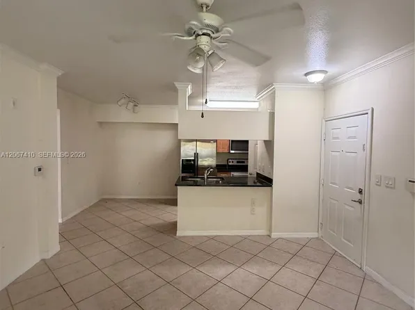 6492 Emerald Dunes Dr APT 107, West Palm Beach, FL 33411