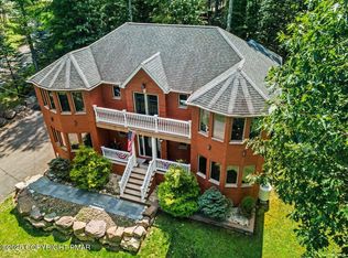 105 Pueblo Pl, Pocono Lake, PA 18347