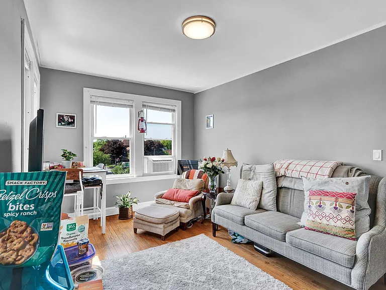 28 Whitney St #304 — Photo 4