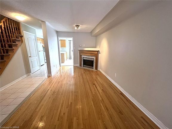 5th image of 95 Essex Point Dr
