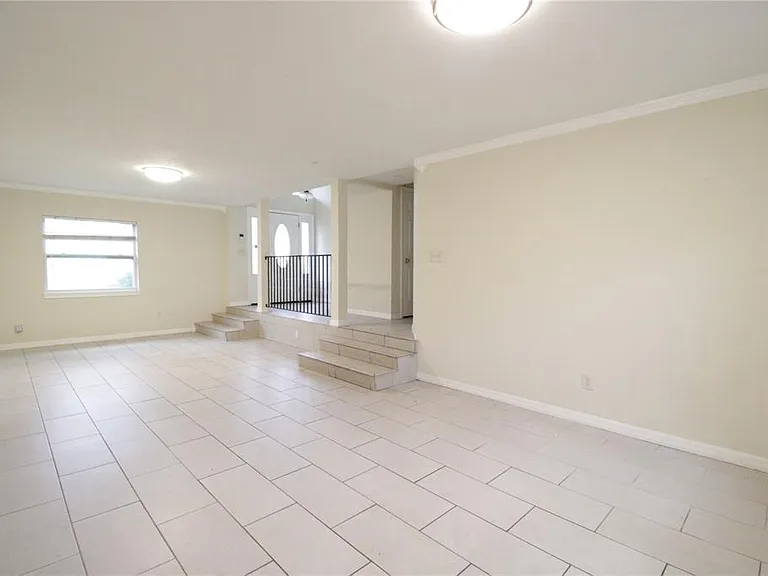 10907 SW 24th Ave — Photo 13