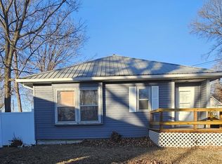 (Undisclosed Address), Mount Vernon, IL 62864