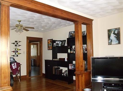 Double Living Room/Dining Room