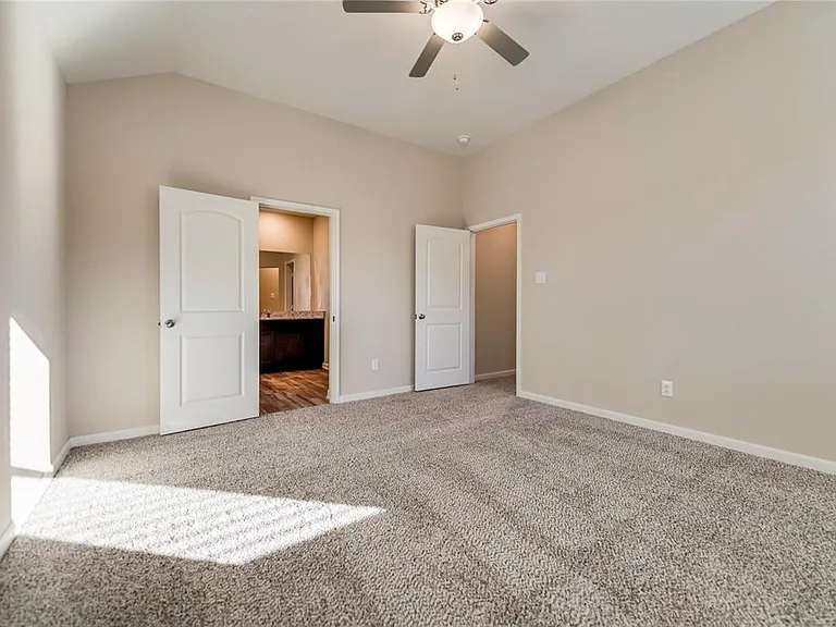 204 Lake Rdg — Photo 9