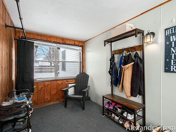 4th image of 3931 Navaho St SW