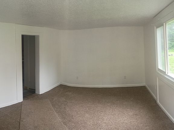 5th image of 31203 Honey Locust Rd