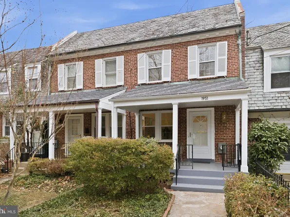 1951 39th St NW, Washington, DC 20007
