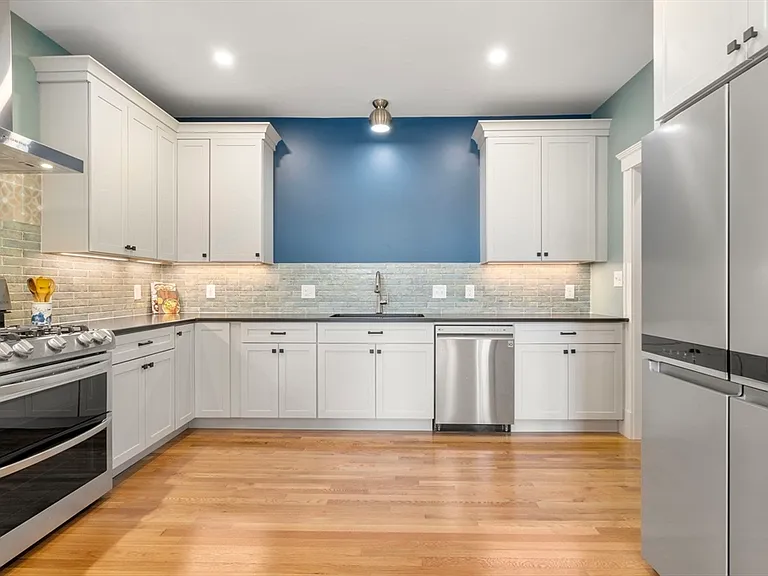 132 Sewall Ave #C — Photo 13