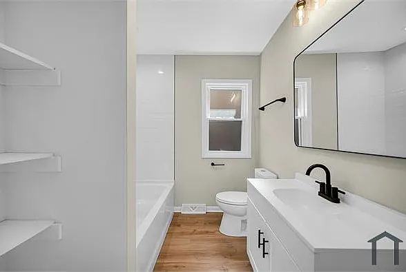 11701 S Campbell Ave — Photo 6
