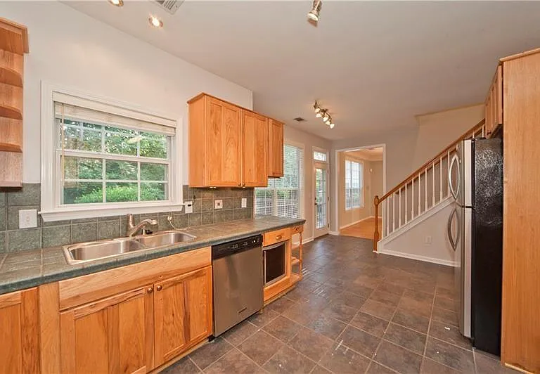 1170 Rhyne Chase SE — Photo 7